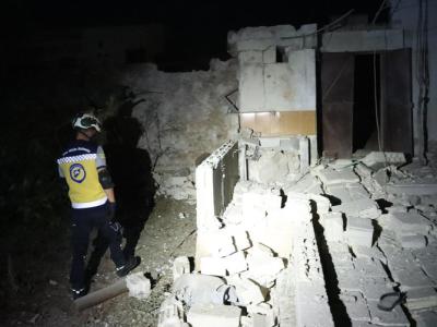 مقتل مدني وإصابة 9 آخرين بينهم 6 أطفال بقصف مدفعي لنظام الأسد على تفتناز شرقي إدلب