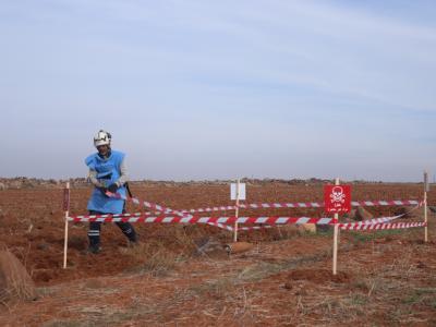 مخلفات الحرب إرث قاتل وموت موقوت يتربص بالسوريين…5 قتلى بانفجار ألغام في ريف إدلب  