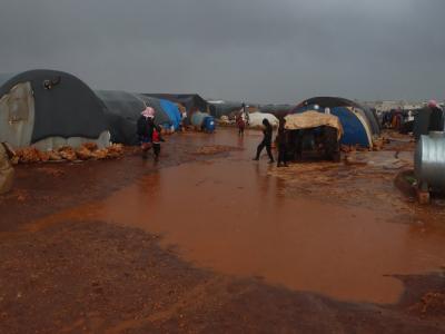 "احتياجات المخيمات  شمال غربي سوريا" دراسة شملت 929 مخيماً لتقييم أهم احتياجاتها