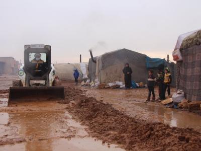 "احتياجات المخيمات في شمال غربي سوريا" دراسة شملت 192 مخيماً لتقييم أهم احتياجاتها