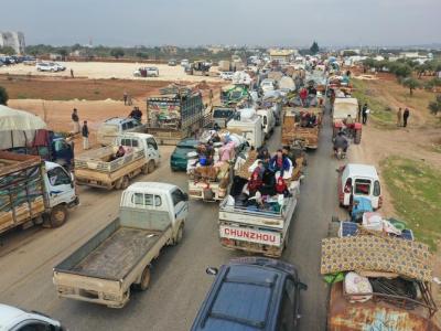 عام مضى على بدء الحملة العسكرية الأخيرة للنظام وحليفه الروسي والتي استهدفت الشمال السوري... ومأساة المدنيين مستمرة