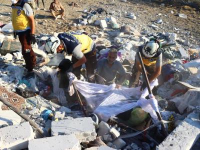 يوم دامٍ  على ريف إدلب…الطائرات الحربية الروسية ترتكب مجزرة أغلب ضحاياها أطفال