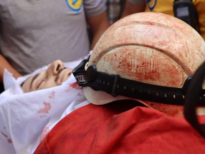 للمرة السادسة خلال شهر ونصف .. روسيا ونظام الأسد يستهدفون فرق الدفاع المدني السوري