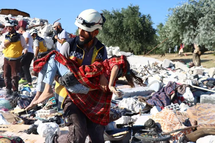 A Bloody Day in Idlib Countryside... Russian Warplanes Commit a Massacre, Most Victims Children