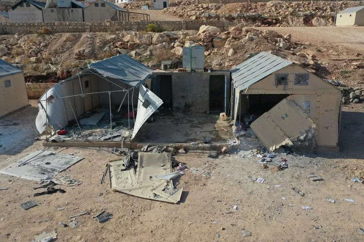 بيان من الدفاع المدني السوري حول الجريمة الإرهابية المبيتة لنظام الأسد وروسيا بشن هجمات على مخيمات في ريف إدلب بأسلحة محرمة دولياً