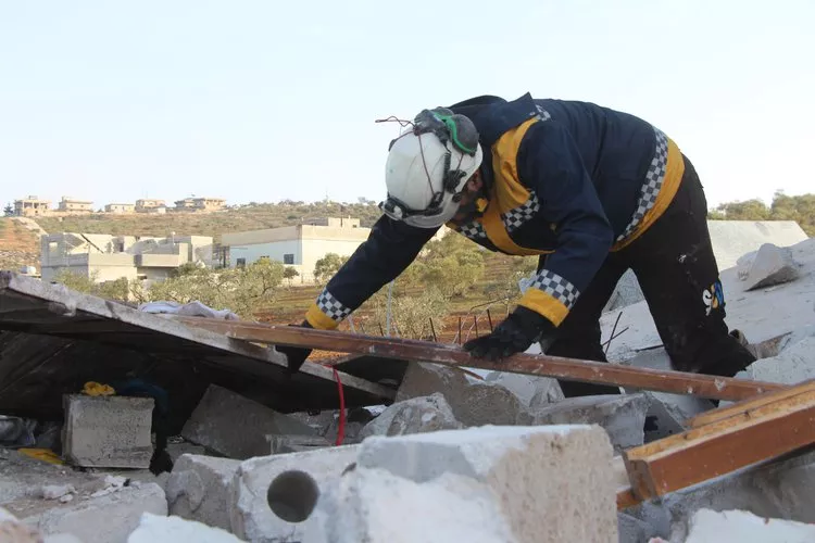 بيان من الدفاع المدني السوري حول الاستجابة للإنزال الجوي في أطمة شمالي إدلب